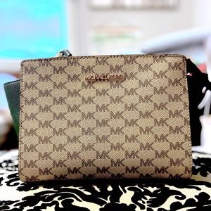 NWT Michael Kors Crossbody Selma Bag